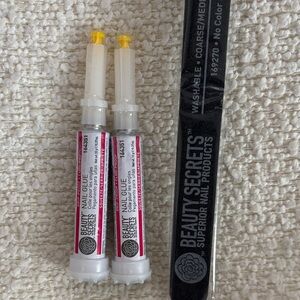 2 Nail Glues and 1 File Set Beauty secrets Drip proof clog proof